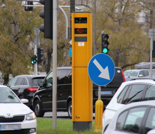 Bat na kierowców. Na trzech skrzyżowaniach w Rzeszowie będą fotoradary fotoradar