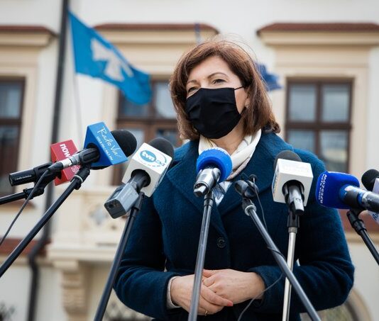 Wybory w Rzeszowie. Ewa Leniart na prezydenta bez szyldu PiS. Dlaczego?