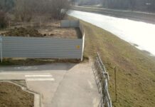 Budowa wieżowców nad Wisłokiem. Hartbex przesunął ogrodzenie