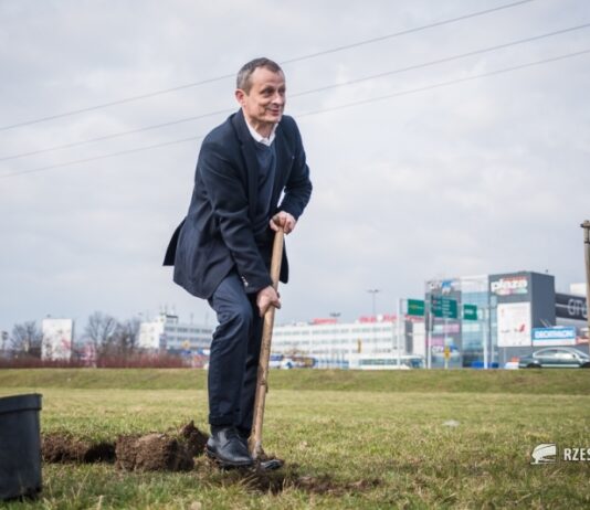 Wybory w podkarpackiej PO. Zdzisław Gawlik nadal liderem partii