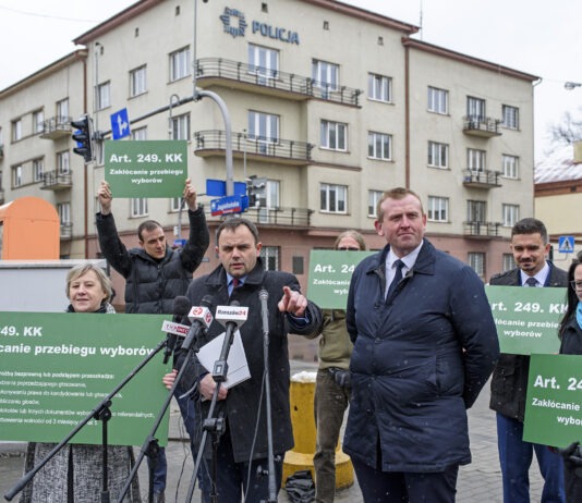 Grzegorz Braun złoży zawiadomienie do prokuratury. “Policja nas represjonuje”