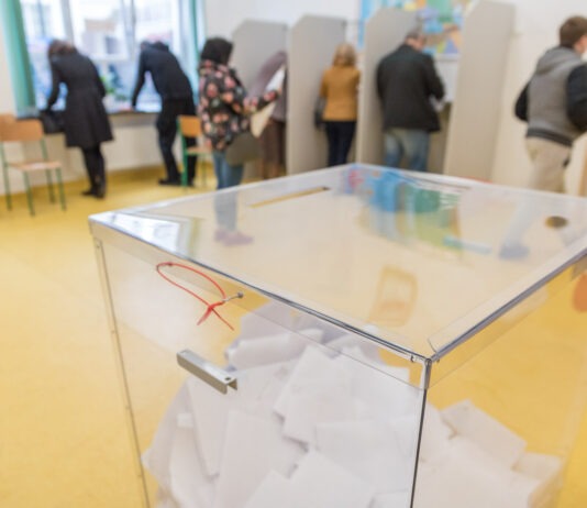 Sondaż prezydencki dla DoRzeczy.pl. Kto wygrałby drugą turę wyborów?