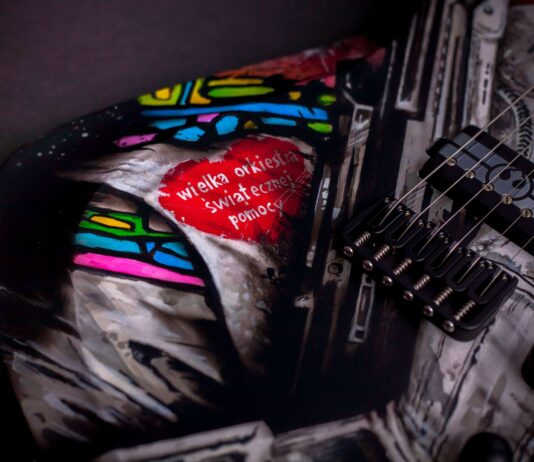 Wyjątkowa gitara do zlicytowania dla Wielkiej Orkiestry Świątecznej Pomocy