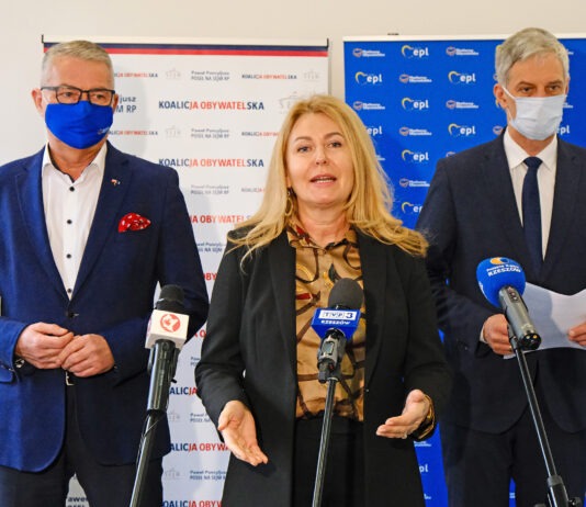 Podkarpaccy politycy KO o pandemii i sytuacji na Ukrainie: rząd PiS nie robi nic