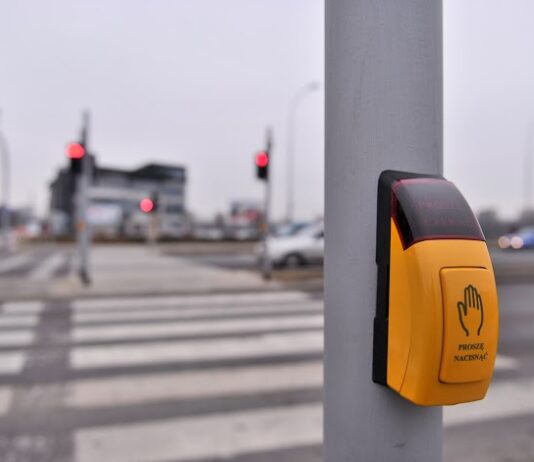 System transportowy do poprawy. Nowa funkcja przycisków do zmiany świateł