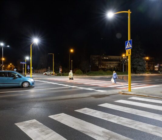 Nowe rozwiązanie dla poprawy bezpieczeństwa. Doświetlili przejście