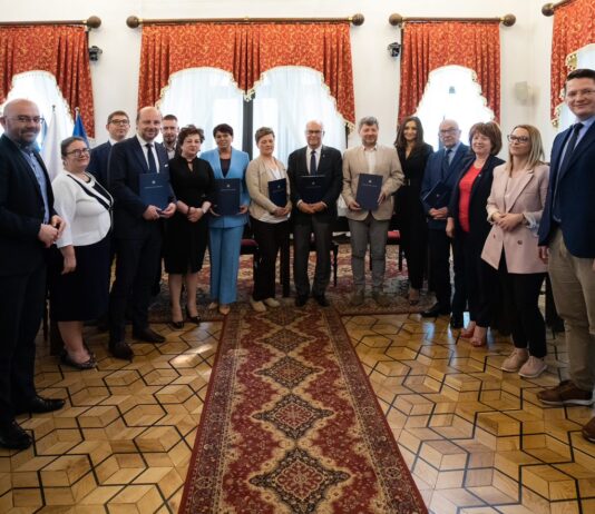 Rzeszów podpisał z uczelniami umowę o współpracy. Cel? Wspólna promocja