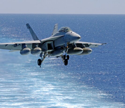 Collins Aerospace szuka pracowników i zaprasza na Dni Otwarte. Zapisz się teraz!