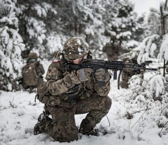 “Trenuj z wojskiem w ferie”. Szkolenia w jednostkach “Podhalańczyków”