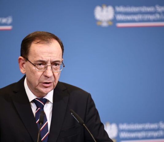 Minister Kamiński potwierdza: ABW rozbiła siatkę szpiegów Rosji. 9 zatrzymanych