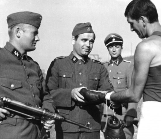 “Filmowe Spotkania za Rogiem”. W środę pokaz filmu “Bokser i śmierć”