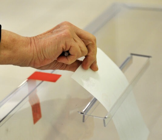 Dogrywka w walce o fotel burmistrza Tyczyna. Już wiadomo, że nie będzie to ani PiS, ani KO