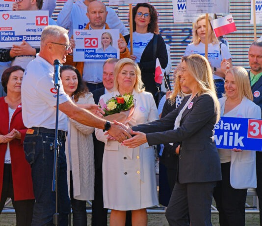 KO obudziła “olbrzyma”, Ziobro przy Zamku, PiS u Bernardynów, Mentzen na Rynku, TD w parku