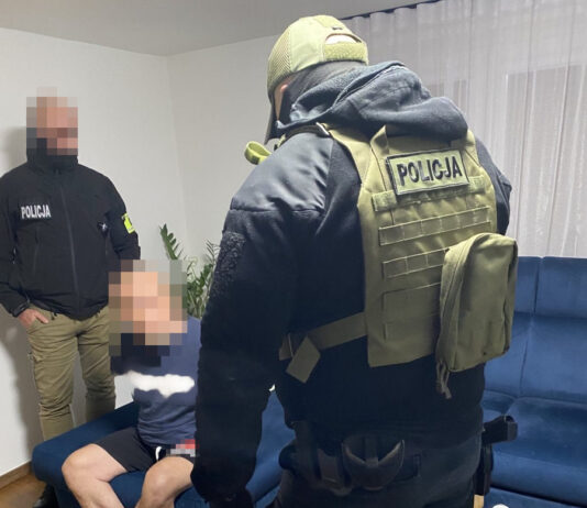 42-latek ukrywał się prawie 3 lata, zatrzymali go policyjni poszukiwacze