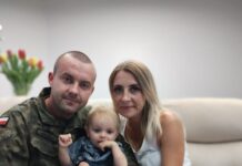 “Rowerem po życie”. Plutonowy Paweł Janowiak zbiera pieniądze dla chorego synka