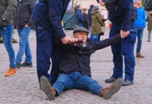 Bobak po zatrzymaniu: protestowałem przeciwko odradzaniu się faszyzmu