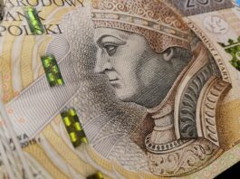 8 067,20 zł na rękę? Nie, to tylko brutto. Oto najnowsze dane o zarobkach na Podkarpaciu