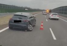 Kolizja na A4 z udziałem czterech pojazdów po wystrzeleniu opony w ciężarówce