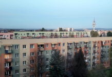 Marszałek odpowiada. Mieszkania są dla uchodźców