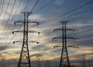 Wielka modernizacja sieci energetycznej na Podkarpaciu. To reakcja na ekstremalną pogodę i masowe awarie przerwy-w-dostawie-pradu-pge