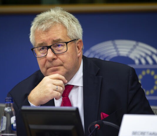 Wyjeździł sobie 15 lat odsiadki? Znowu oszukali byłego europosła ryszard-czarnecki