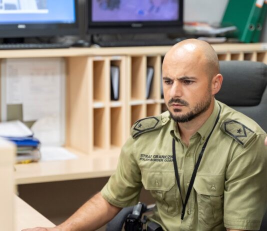 Zatrzymanie cudzoziemców w Rzeszowie-Jasionce: Straż Graniczna w akcji Bieszczadzki Oddzial Strazy Granicznej