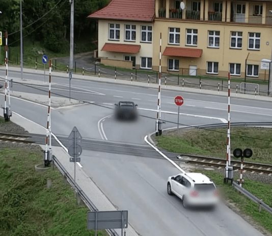 zarnowa-dron-policja