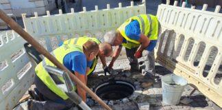 wymiana włazów kanalizacyjnych