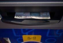 Fałszywy pracownik banku wyłudził prawie 80 tysięcy złotych od mieszkanki Rzeszowa