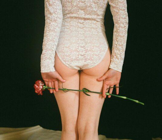 Najmodniejsze body koronkowe na 2024 rok – co warto mieć w szafie koronkowe-body