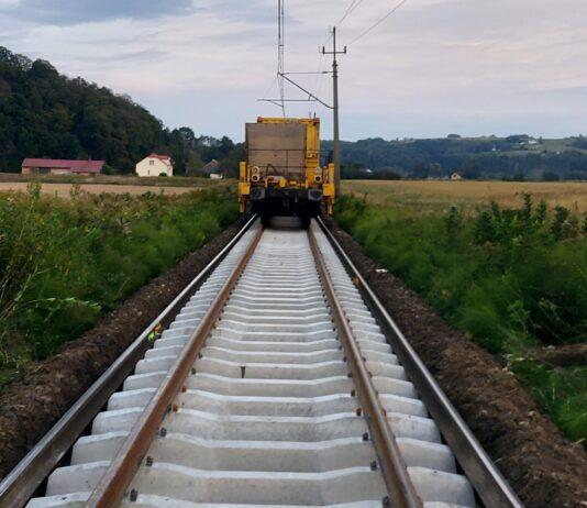 Praca-na-torach-maszyny-PUN