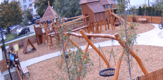 zniszczenie-plac-zabaw