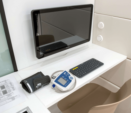 Rzeszowski NFZ zaprasza do kiosku profilaktycznego. W 15 minut otrzymamy za darmo wyniki podstawowych badań kisok-profilaktyczny