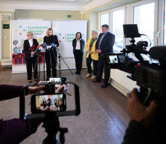 Edukacja zdrowotna. Środowiska prawicowe zwołują protest, a kuratorium wyjaśnia