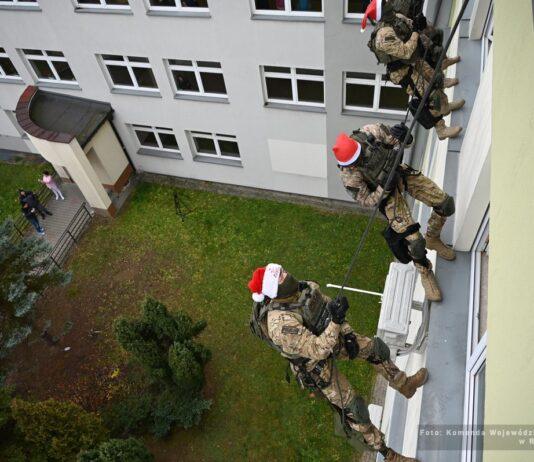 mikolaje-kontrrorysci-mikolaj-robot