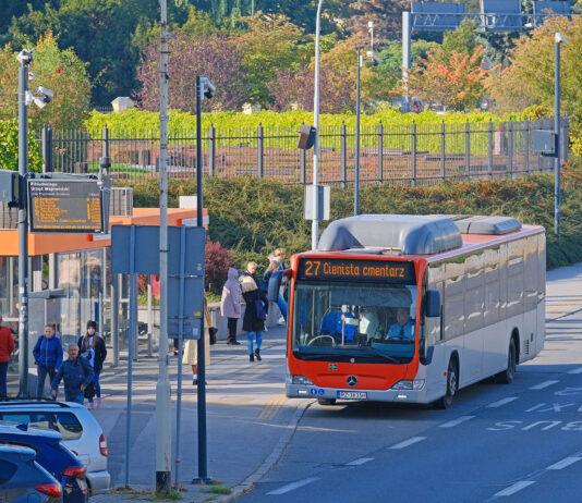 Od 1 lutego uczniowie będą mogli korzystać z biletów semestralnych