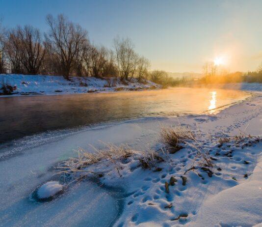 Mroźny poranek nad Wisłokiem w Zaborowiu