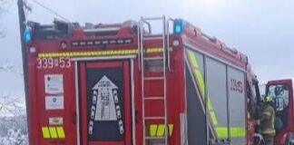 pozar-dym-hermanowa-woz-strazacki