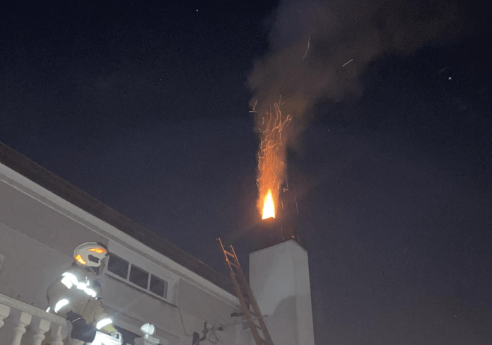 pozar-sadzy-w-kominie