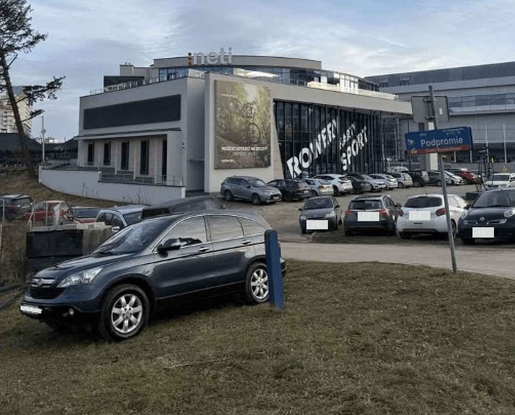 trawnik-hala-podpromie