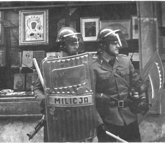 Byli funkcjonariusze MO skazani. Na wyrok czekali 44 lata