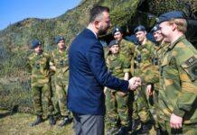 Kosiniak-Kamysz: w centrum logistycznym w Jasionce. Kontrola centrum pomocy dla Ukrainy