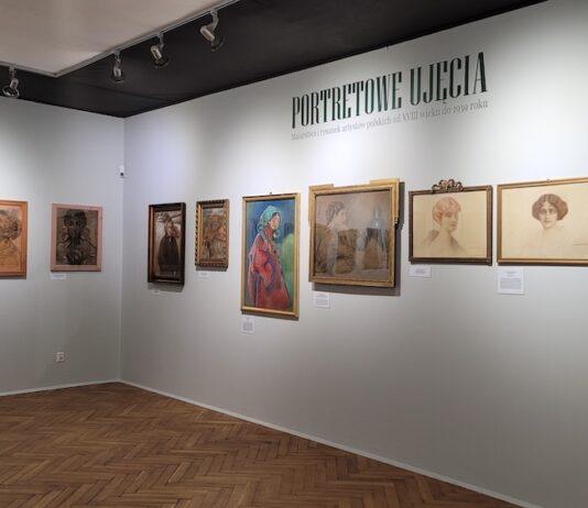 Ostatni dzień zwiedzania wystawy “Portretowe ujęcia” w Rzeszowie. Obrazy eksponowane niezwykle rzadko portretowe-ujecia-rzeszow