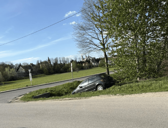 peugeot-row-zblizenie samochod-row-boguchwala