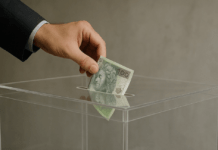 Nawet pół miliona złotych za wysoką frekwencję w wyborach na Podkarpaciu urna-wyborcza-pieniadze