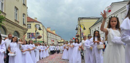procesja-boze-cialo-rzeszow-2025