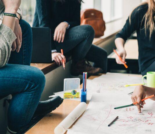 Rok szkolny dobiegł końca. Jak w liczbach prezentują się podkarpackie szkoły?