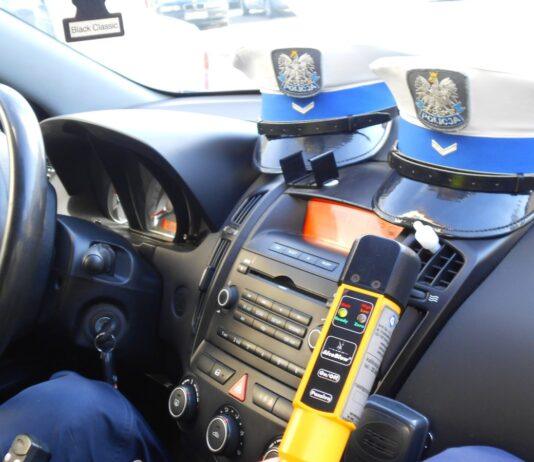 Świadkowie złapali dwóch pijanych kierowców. Jeden miał prawie 3,5 promila