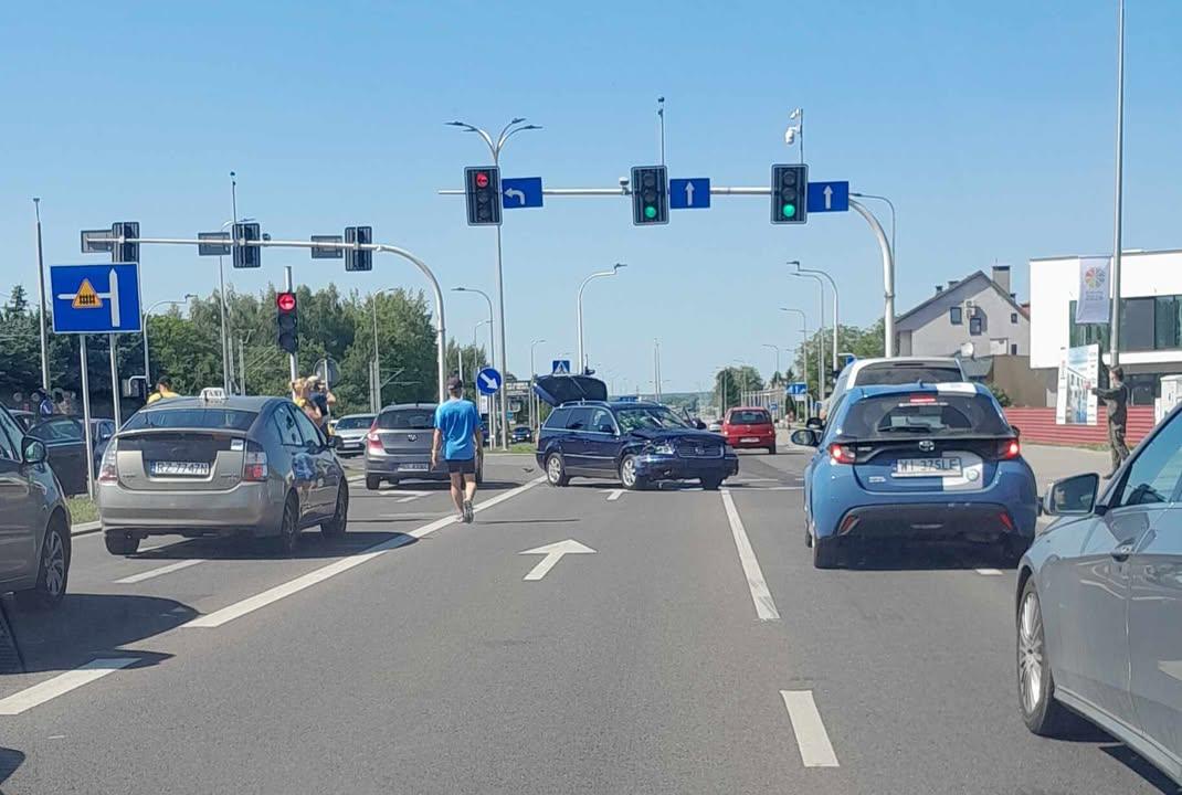 zderzenie-warszawska-mysliwska-01