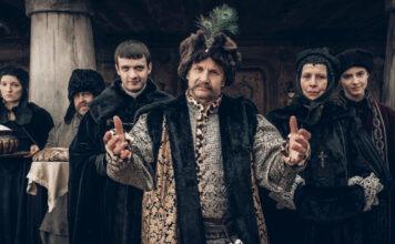 Serial „1670” niszczy skansen czy nakręca turystykę? Gorący spór o plan filmowy w Kolbuszowej